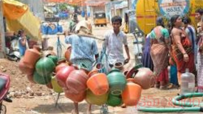 భాగ్య‌న‌గ‌రంలో నీటి క‌ష్టాలు...! అడుగంటిన భూగ‌ర్భ జ‌లాలు...