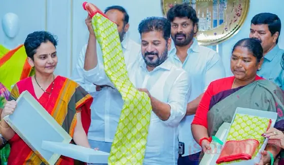 మ‌హిళా సంఘాల‌ను కోటీశ్వ‌రుల‌ని చేయ‌డ‌మే ల‌క్ష్యం...