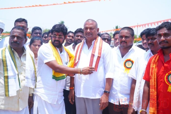 అమ్మవారి ఆశీస్సులతో నియోజకవర్గ సుఖసంతోషాలతో ఉండాలి - ఎమ్మెల్యే