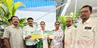 పాములపహాడ్ గ్రామా విద్యార్థినులకు ఎమ్మెల్యే అభినందనలు..! పాములాపహాడ్ గ్రామా విద్యార్థినులకు ఎమ్మెల్యే అభినందనలు..!