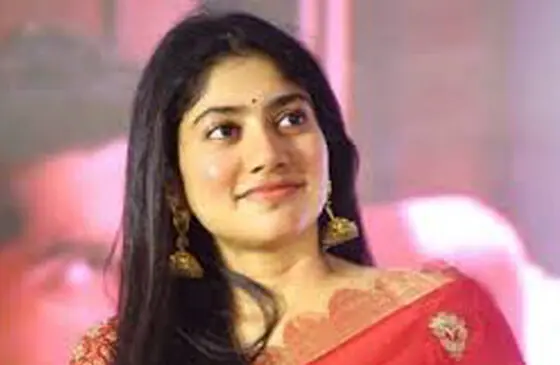 నేను ఇండస్ట్రీలో ఉండటానికి కారణం ఆయనే... సాయి పల్లవి...!