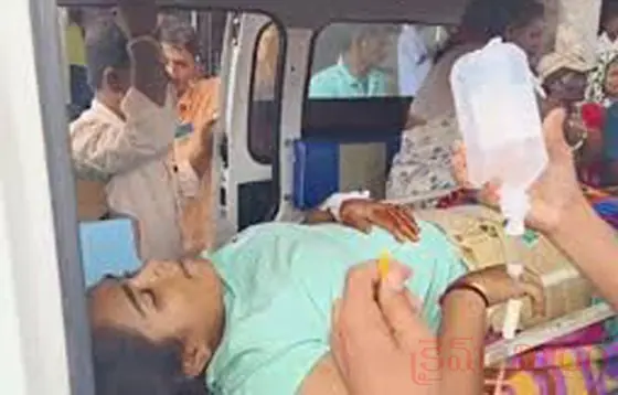 హాస్ట‌ల్ భ‌వ‌నంపై నుంచి దూకిని ఇంట‌ర్ విద్యార్థిని...! ఆ ప్రాంతంలో క‌ల‌క‌లం....