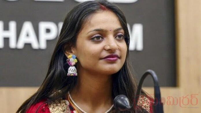 Kerala High Court Grants Relief to Kumbh Mela Monalisa Husband