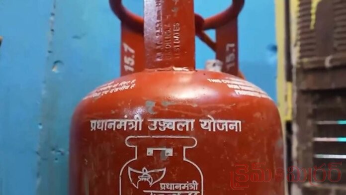 PM Ujjwala Yojana: Government Cuts Subsidized LPG Cylinders from 9 to 4 Per Year