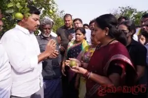 నల్గొండ రౌండ్ టేబుల్ సమావేశంలో కల్వకుంట్ల కవిత...!