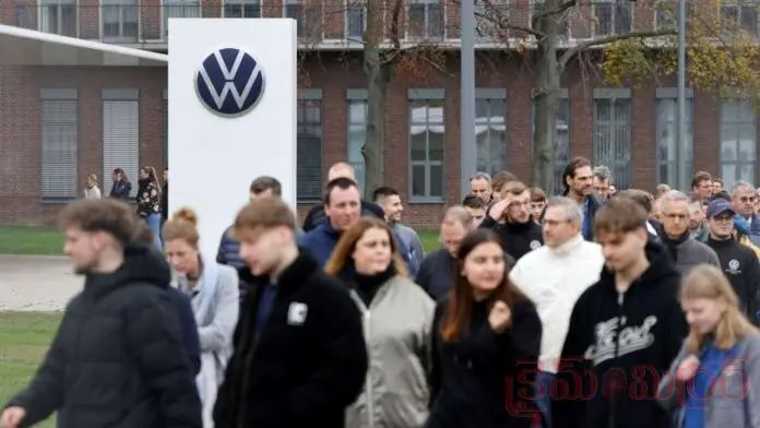Volkswagen Plans Massive Restructuring, May Cut Nearly 1 Lakh Jobs by 2030