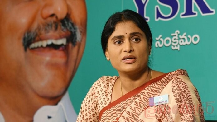 YS Sharmila In Political Junction in Andhra pradesh