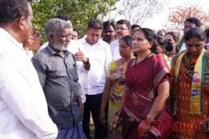 నల్గొండ రౌండ్ టేబుల్ సమావేశంలో కల్వకుంట్ల కవిత...!