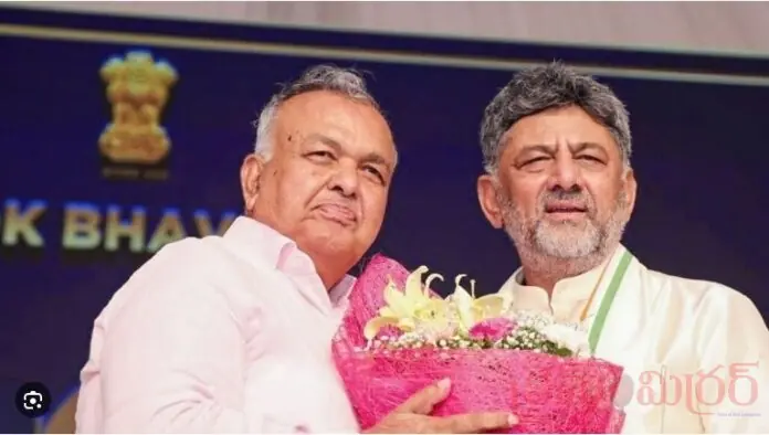 Big Breaking: మంత్రి పదవికి కీలక నేత రాజీనామా...!