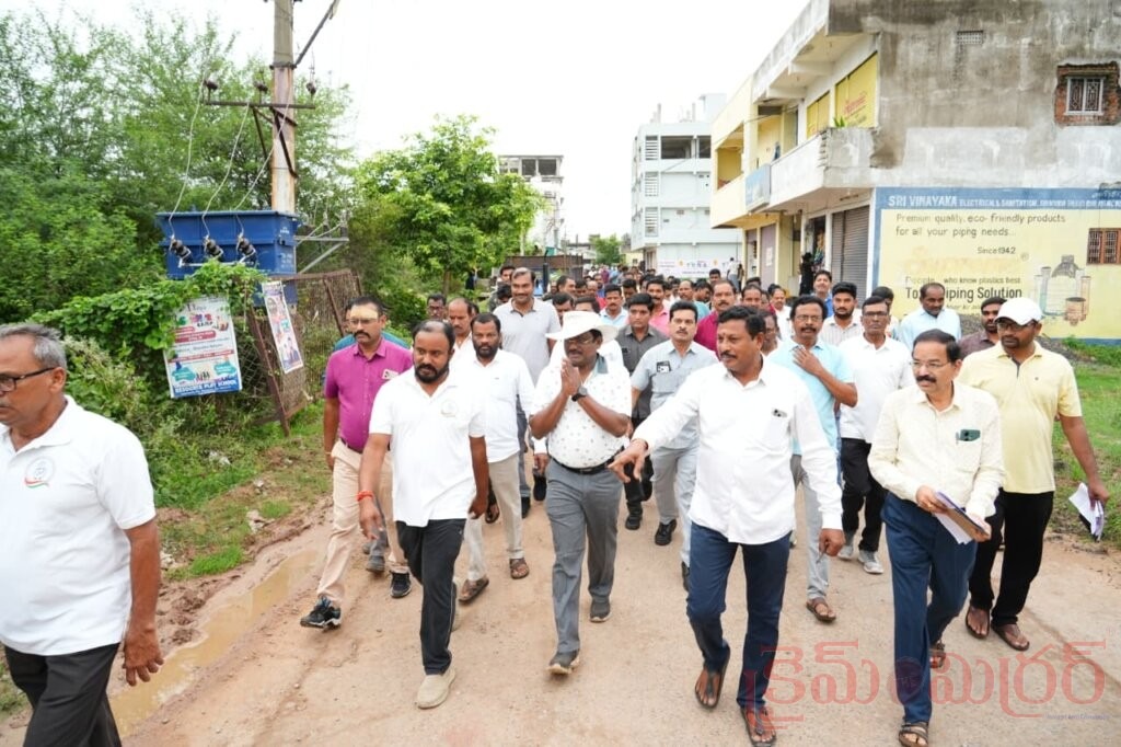క్యాతనపల్లి మున్సిపాలిటీలో మంత్రి వివేక్‌ వెంకటస్వామి మార్నింగ్‌ వాక్‌!