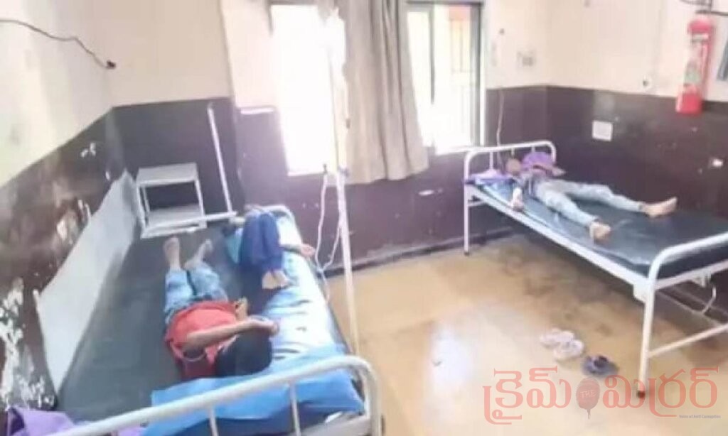 మిడ్డే మీల్లో తేలు కలకలం.. 100కి పైగా విద్యార్థులు అస్వస్థత, బీహార్లో ఆందోళన