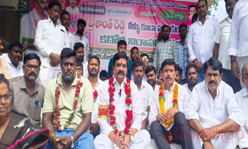 వేముల ప్రశాంత్ రెడ్డి హౌస్ అరెస్ట్.. ఇంట్లోనే నిరాహార దీక్ష, పోలీసుల ఆంక్షలపై ఆగ్రహం