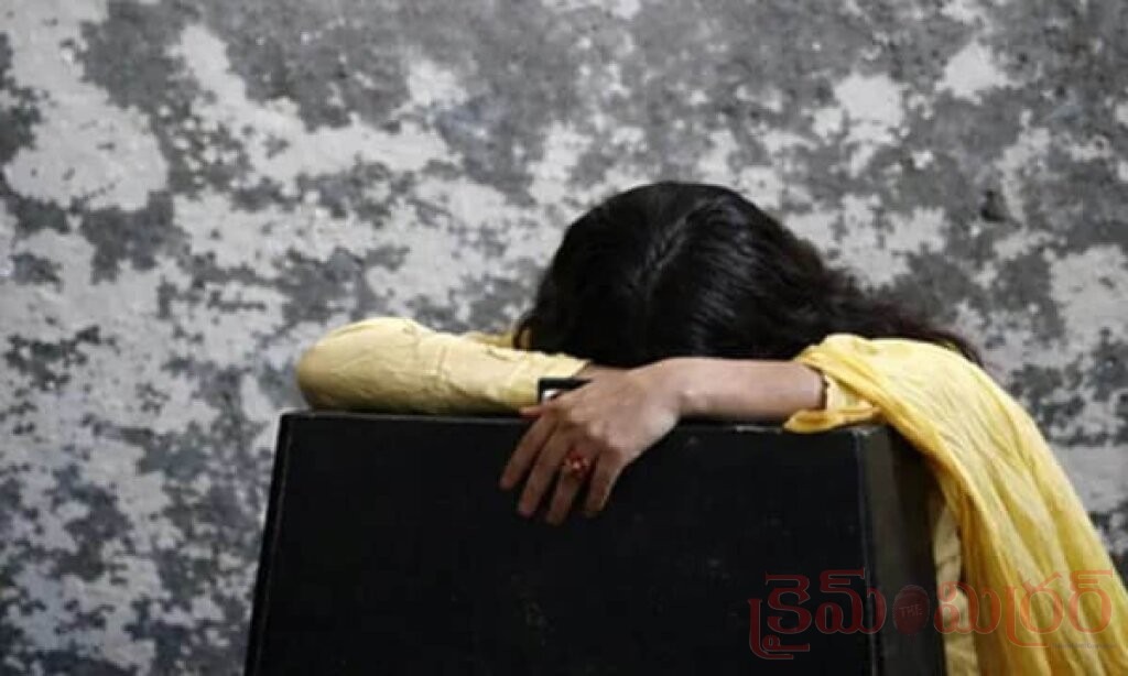 దేవనహళ్లిలో బాలికపై దారుణం.. మోసం చేసి తీసుకెళ్లి సామూహిక అత్యాచారం – ముగ్గురు అరెస్ట్