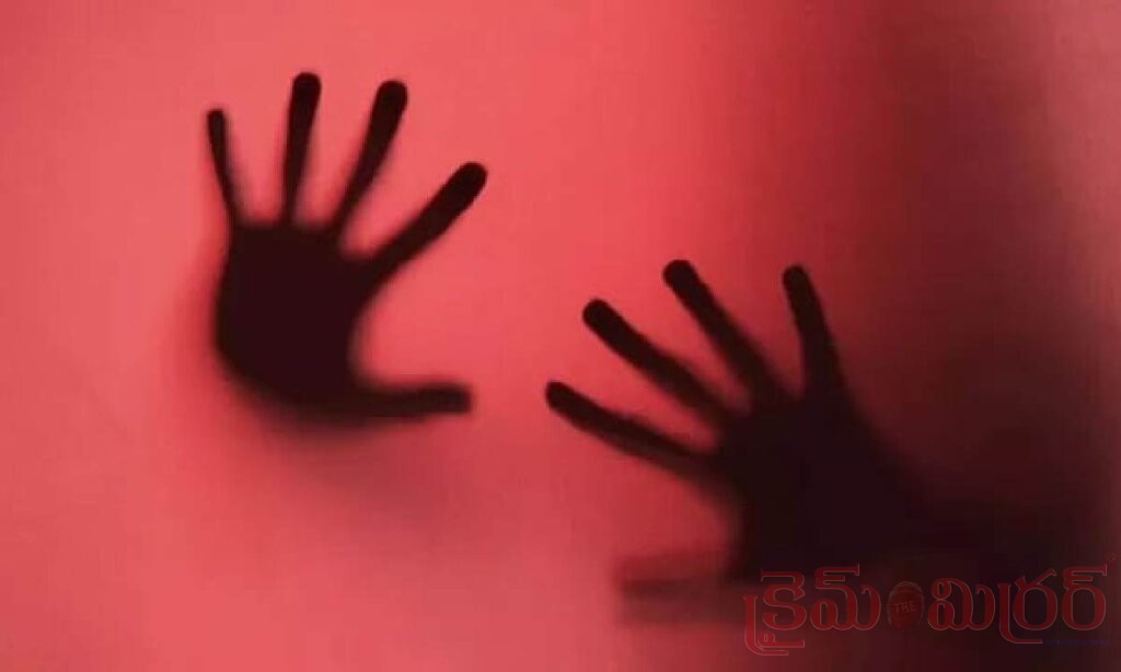 పాఠశాల బాలికపై లైంగిక దాడి ఆరోపణలు.. వృద్ధుడిపై పోక్సో కేసు