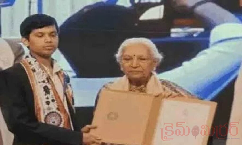 ప్రభుత్వ ఉద్యోగం రాలేదని గోల్డ్ మెడలిస్ట్ ఆత్మహత్య… హృదయ విదారక ఘటన