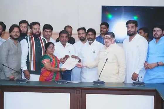 తెలంగాణ ప్రజలకు అందుబాటులో ఫ్యామిలీ సర్టిఫికెట్...!