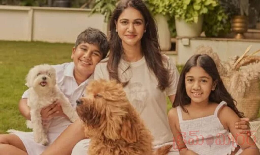 ‘నా ప్రపంచం వీళ్లే’ అంటూ స్నేహారెడ్డి పోస్ట్… ఫొటోల్లో బన్నీ మిస్సింగ్.. ఫ్యాన్స్‌ కామెంట్స్ వైరల్!