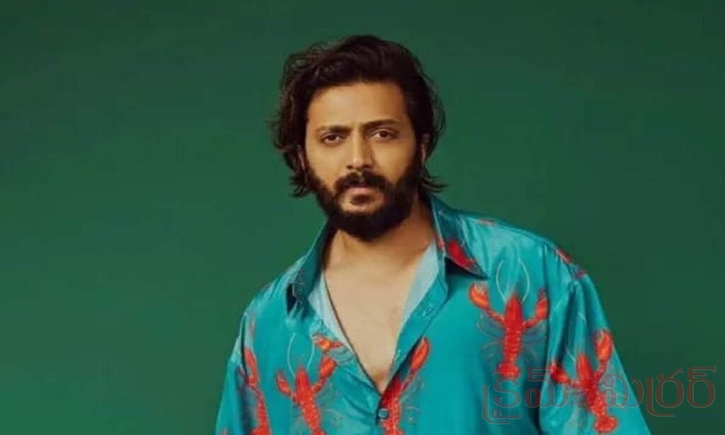 రామ్ పోతినేని సినిమాలో బాలీవుడ్ స్టార్ విలన్.. ఈసారి ఢీకొట్టబోతున్నది ఎవరితోంటే?