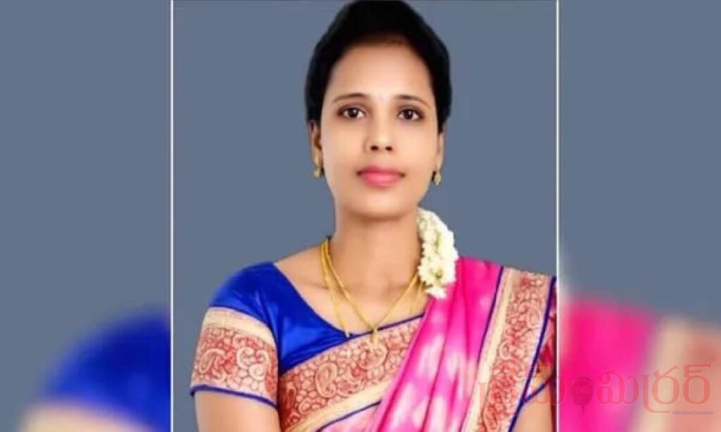 వర్కింగ్ ప్లేస్ లో వేధింపులు- ఆత్మహత్య చేసుకున్న యువతి