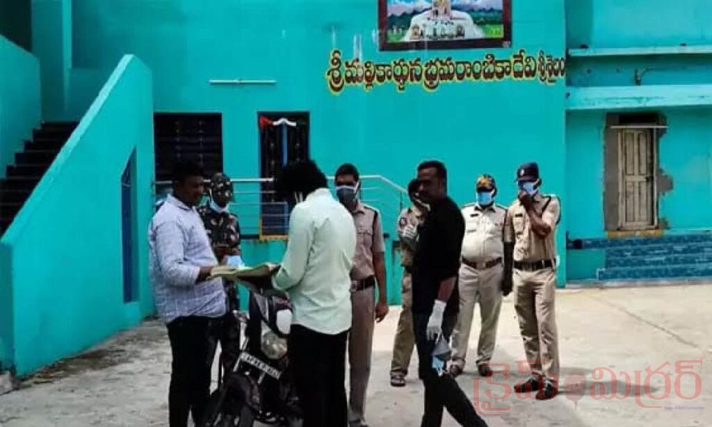 శ్రీశైలంలో ఘోర విషాదం.. ఒకే కుటుంబానికి చెందిన ఐదుగురు ఆత్మహత్య