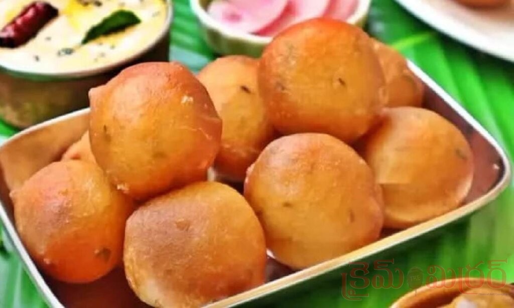 హాస్టల్‌లో కలకలం.. మైసూరు బొండాలు తిని 61 మంది విద్యార్థులకు అస్వస్థత