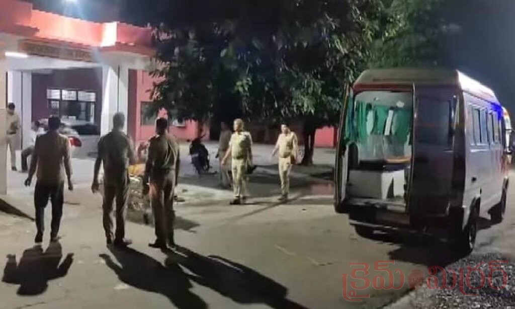 ఉత్తర్‌ప్రదేశ్‌లో ఘోర రోడ్డు ప్రమాదం.. 12 మంది మృతి