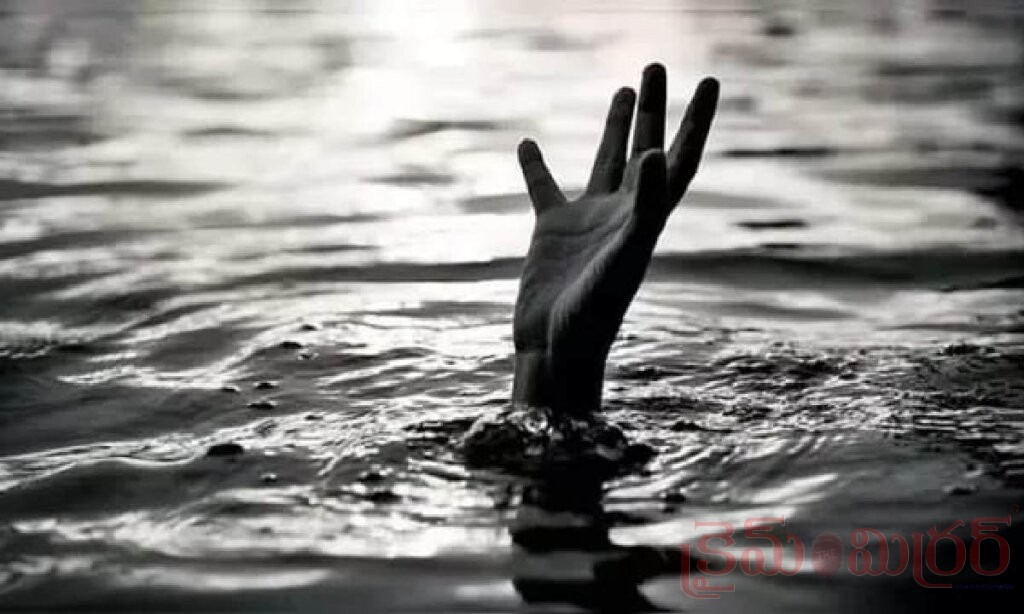 సూర్యాపేటలో విషాదం.. కాలువలో ఈతకు వెళ్లి ఇద్దరు విద్యార్థులు మృతి