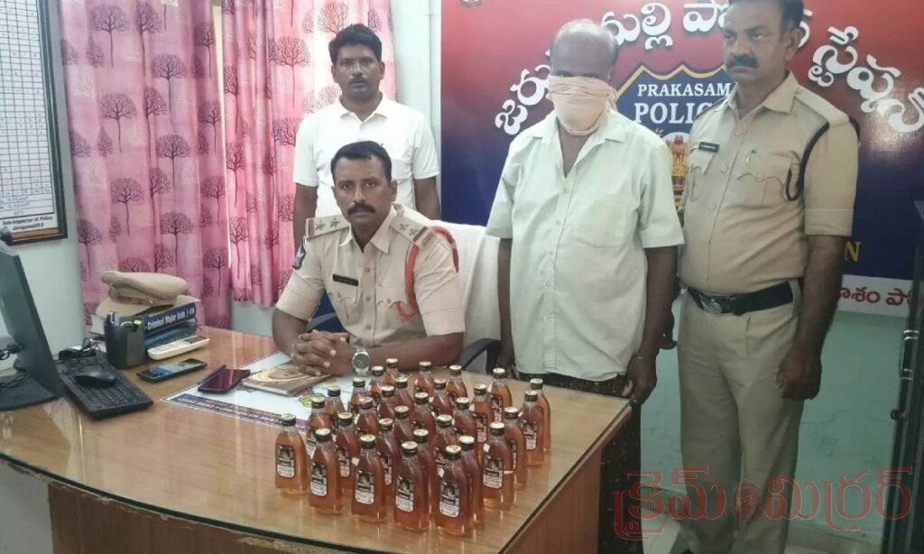 బిట్రగుంటలో అక్రమ మద్యం విక్రయాలు.. 30 బాటిళ్లు స్వాధీనం