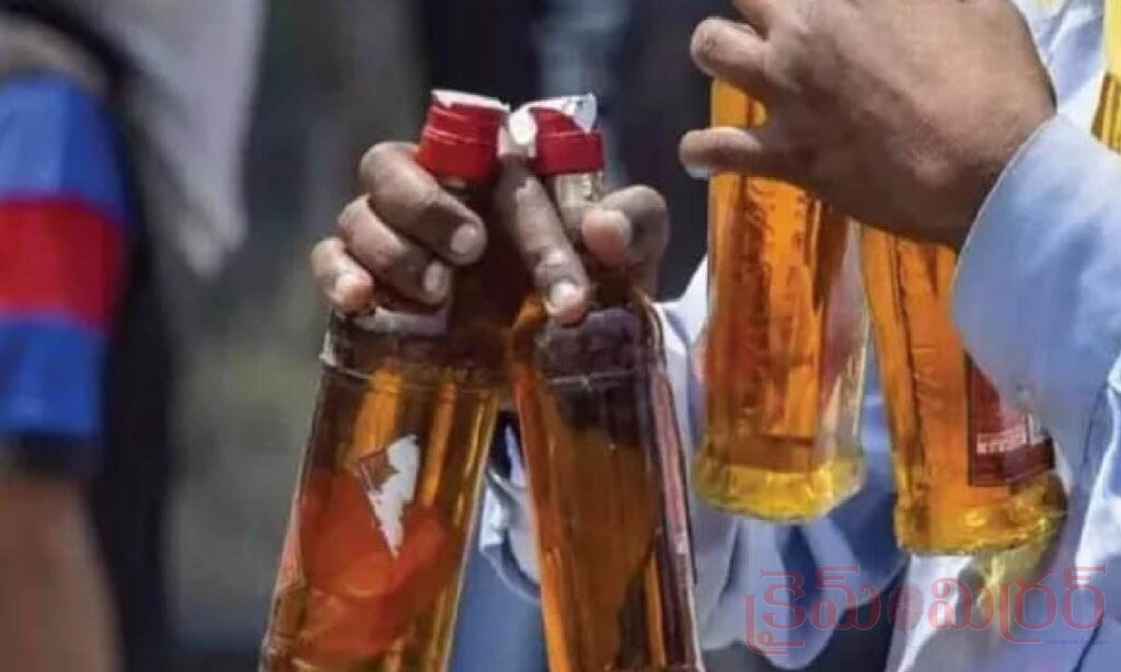 మద్యం రవాణా టెండర్లపై ఈడీ ఫోకస్.. ముగ్గురిని ప్రశ్నిస్తున్న అధికారులు