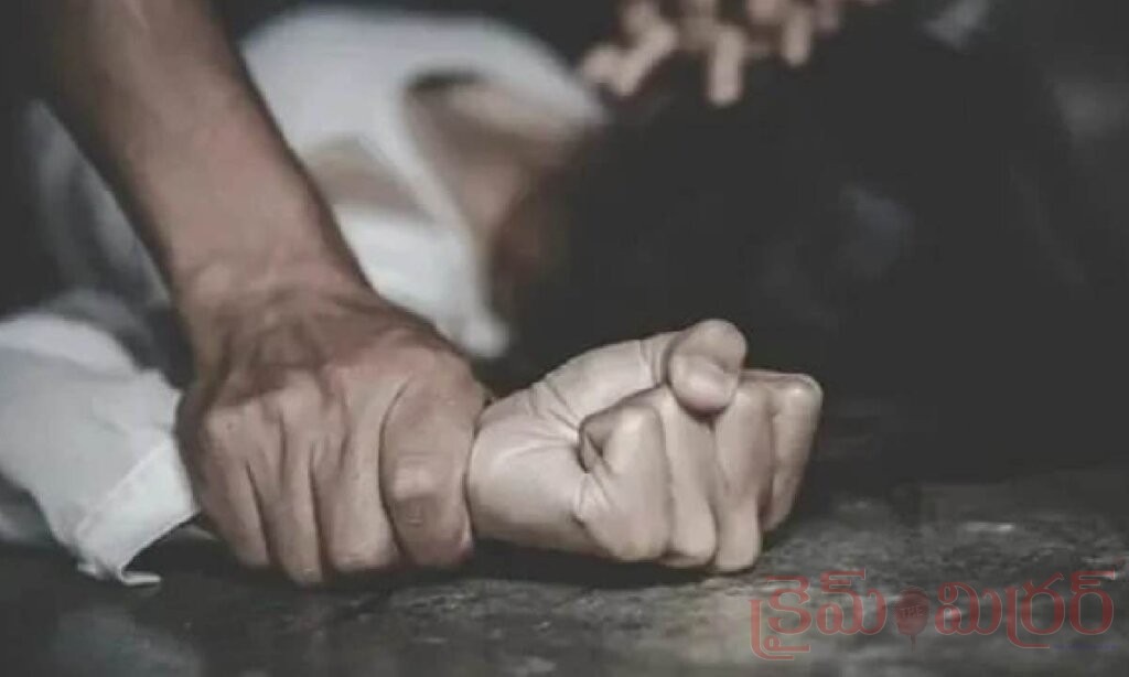 ముగ్గురు మైనర్ కుమార్తెలపై తండ్రి లైంగిక వేధింపులు.. పోలీసుల అదుపులో నిందితుడు