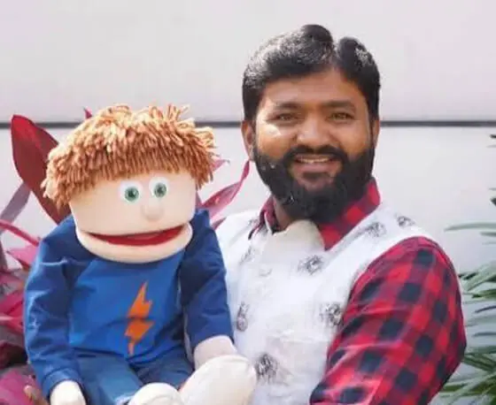 ఘోర రోడ్డు ప్ర‌మాదం...! మిమిక్రీ ఆర్టిస్టు దుర్మ‌ర‌ణం...
