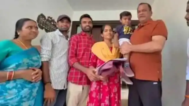 Minister Komatireddy Moved by Child’s Story.. ₹2 Lakh Aid, Assures Responsibility for Treatment