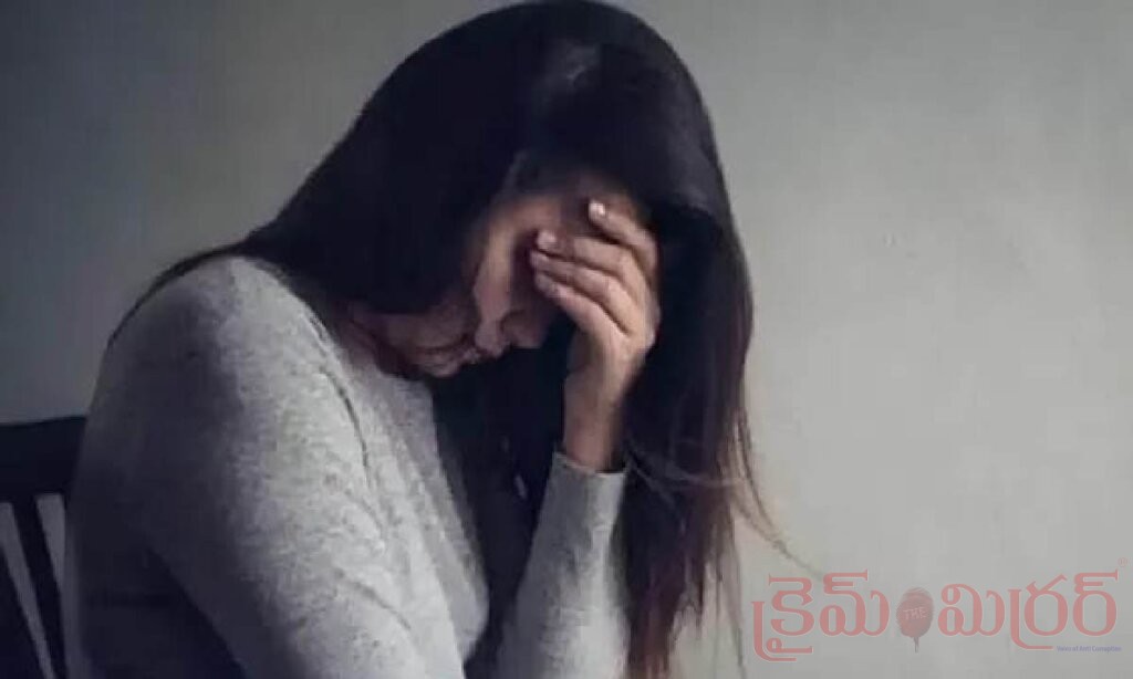 AI ఫోటోలతో మహిళకు వేధింపులు.. ప్రభుత్వ పాఠశాల హెచ్‌ఎంపై కేసు