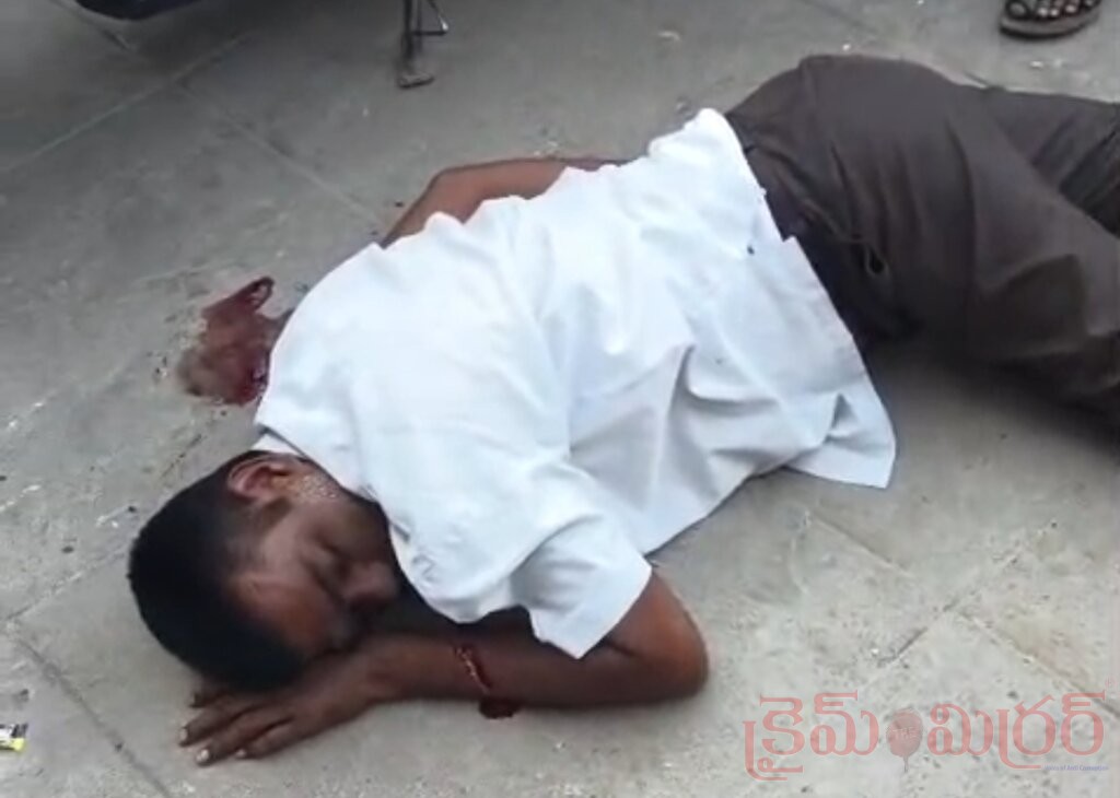 మన్సూరాబాద్‌లో స్వీట్ షాప్ వద్ద రక్తపాతం..!