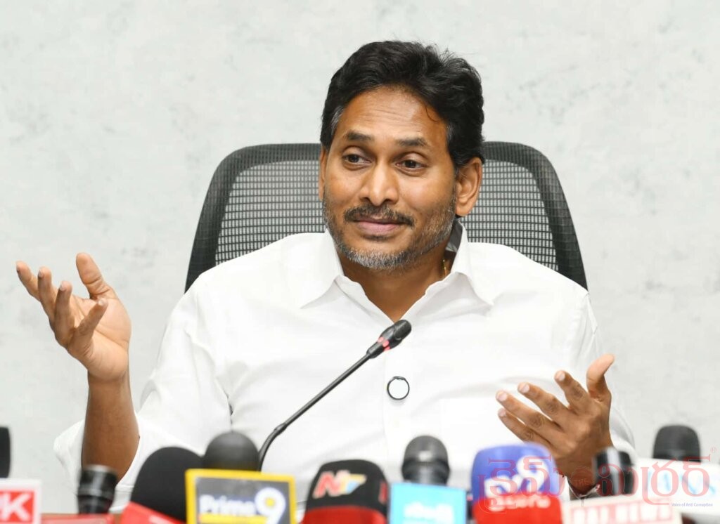 మహిళా నాయకులపై దాడులా?.. చంద్రబాబు తీరుపై వైఎస్ జగన్ తీవ్ర ఆగ్రహం!