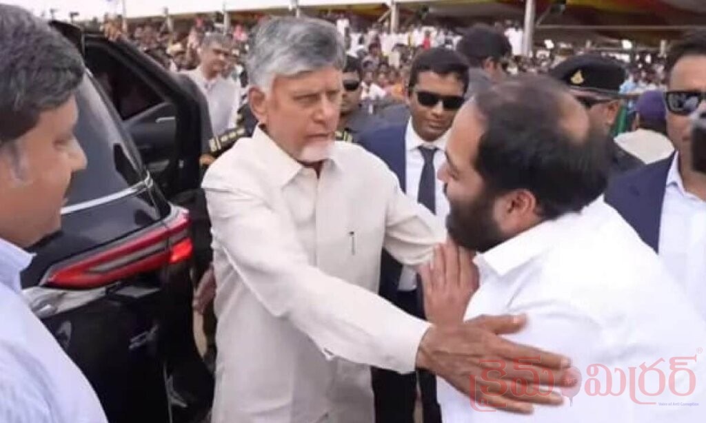 చంద్రబాబు పాదాలకు నమస్కరించిన అనంత్ అంబానీ.. వైరల్‌గా మారిన వీడియో