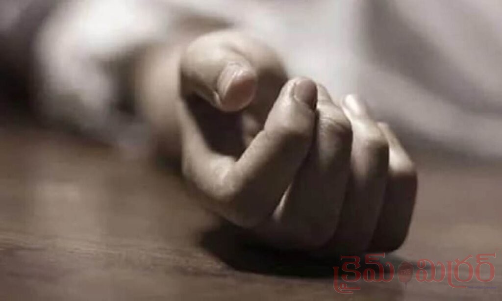 రంగారెడ్డి జిల్లాలో విషాదం.. లిఫ్ట్ కింద పడి కార్మికుడు మృతి